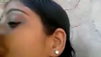 Sathyaitem'S Indian House Wife In A Sensual Encounter
